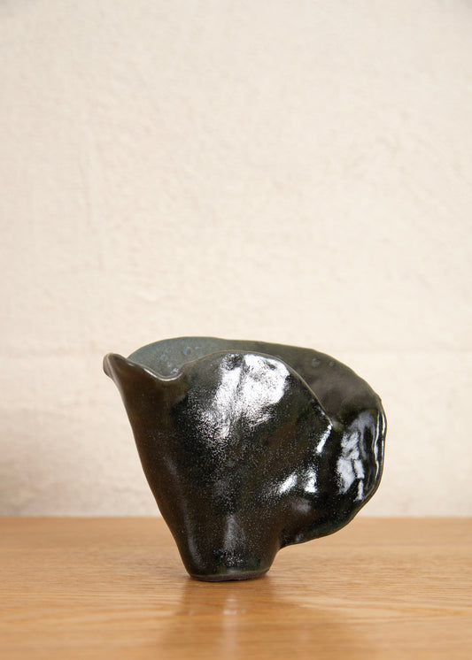 MINI VASE - DARK WINGED