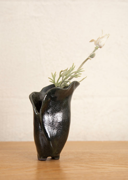 MINI VASE - DARK FOOTED