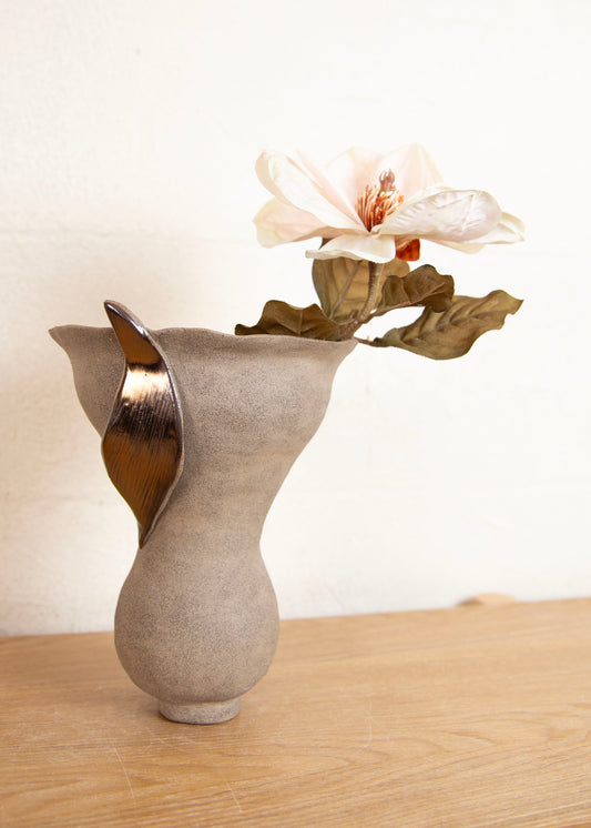 GUMNUT VASE II